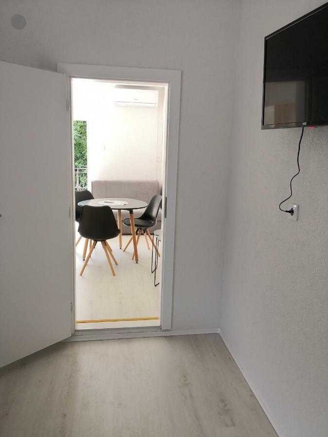 Appartement Apartman Cvitkovic à Soline  Extérieur photo