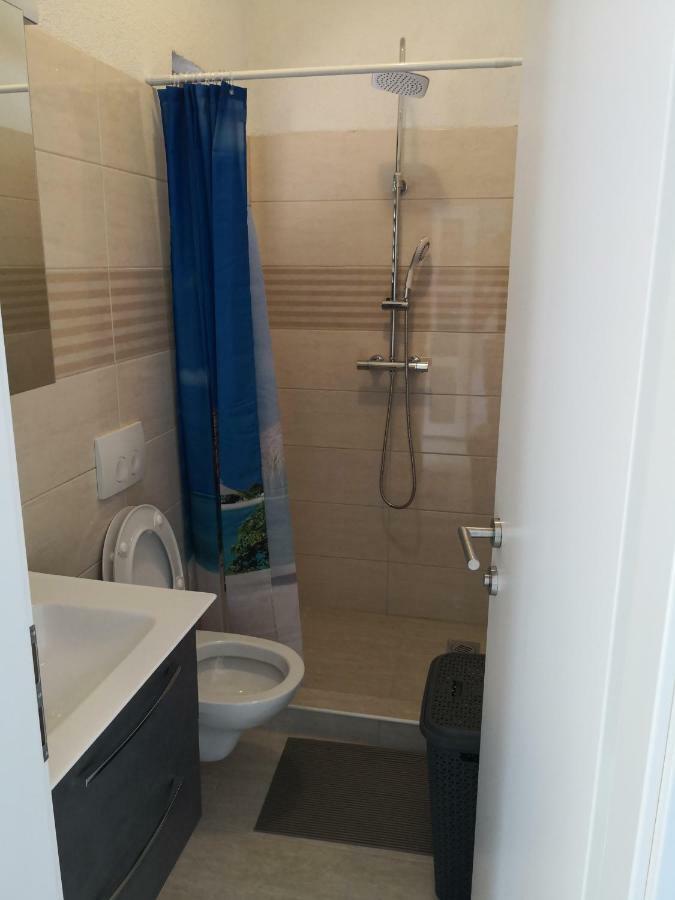 Appartement Apartman Cvitkovic à Soline  Extérieur photo