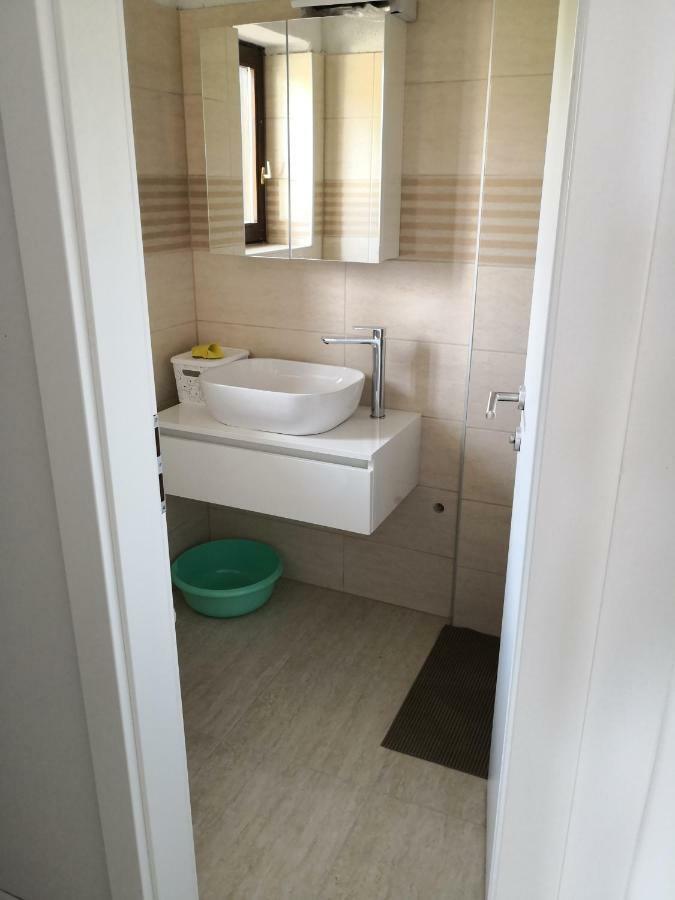 Appartement Apartman Cvitkovic à Soline  Extérieur photo