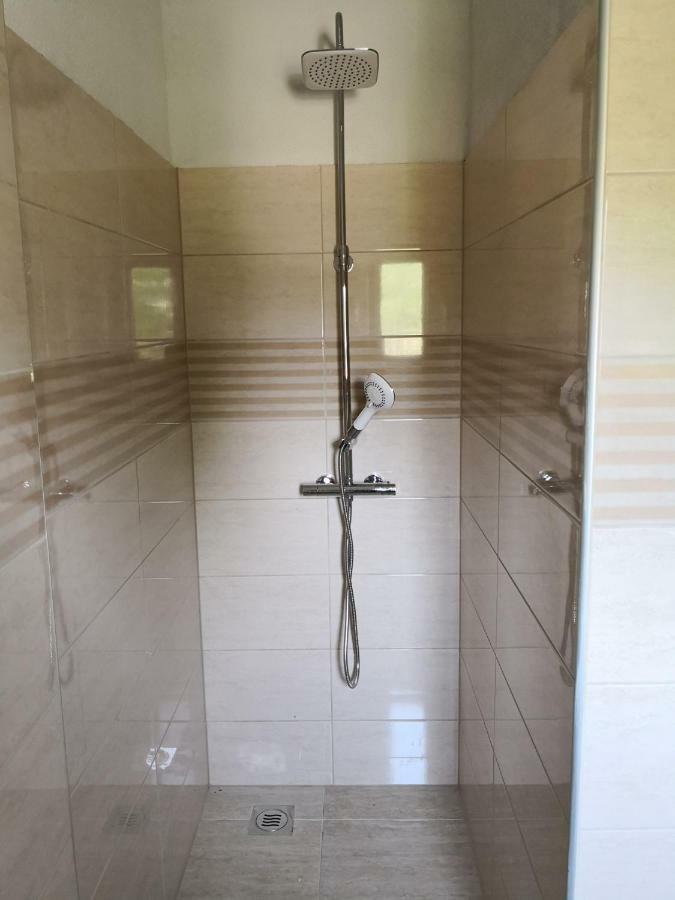 Appartement Apartman Cvitkovic à Soline  Extérieur photo
